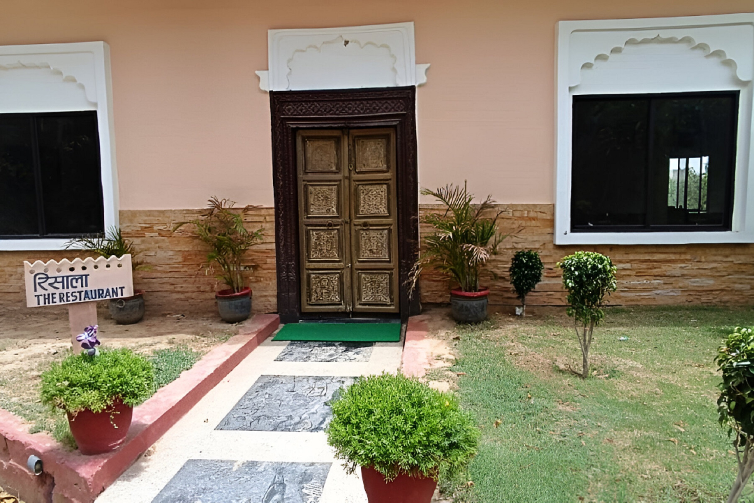 Fort Beejwar Chauhan - Restaurant